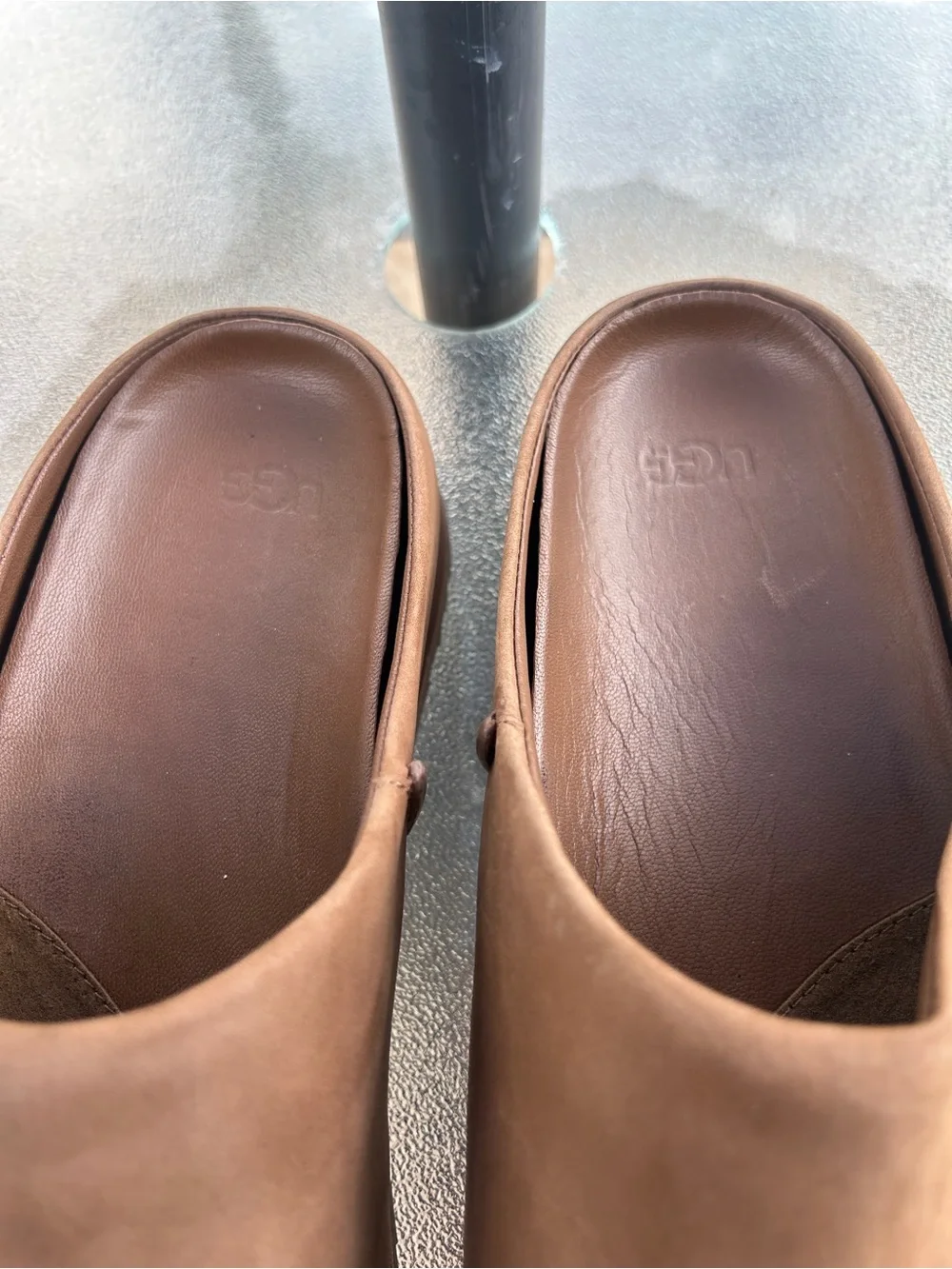 Ugg Otzo Clog Nubuck Leather Size 12 GUC Casual Neutral Shoe